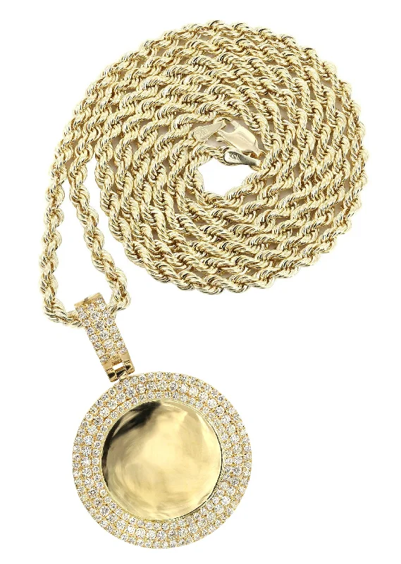 14K Yellow Gold Diamond Round Picture Pendant Necklace | 2.75 Carats | Appx. 22.9 Grams