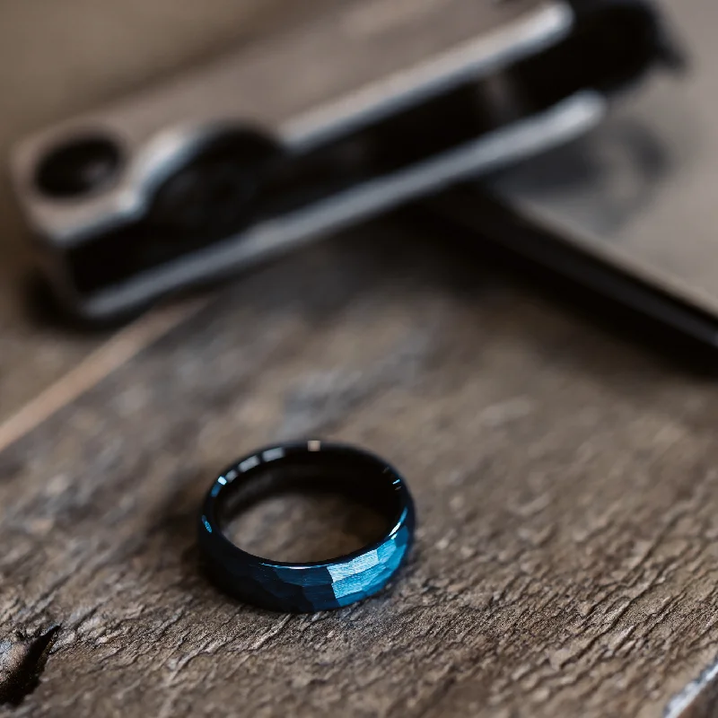 alpine-navy-hammered-ring