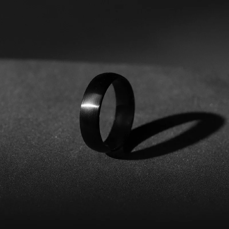 Black Dome Band Ring