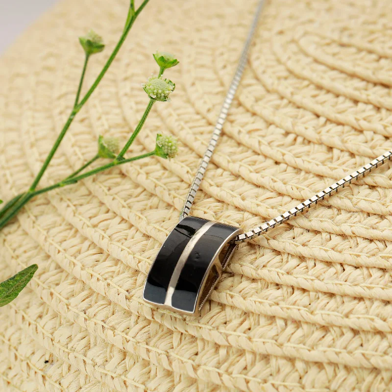 black-layer-pendant