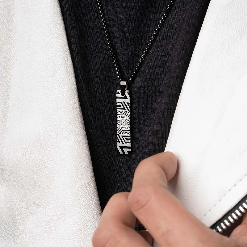 infinite-zoom-mini-tag-necklace