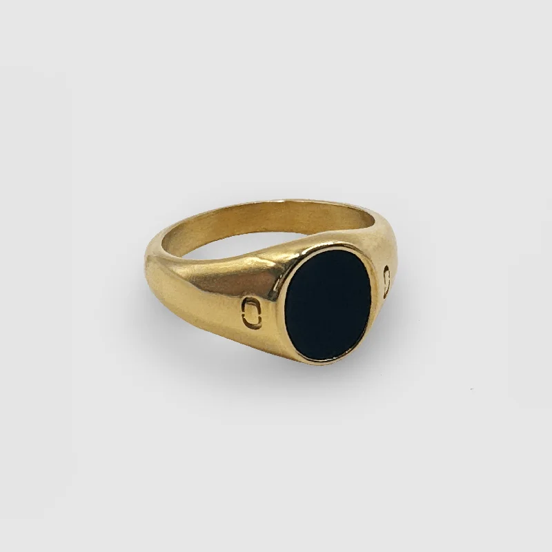 oval-stone-ring-gold