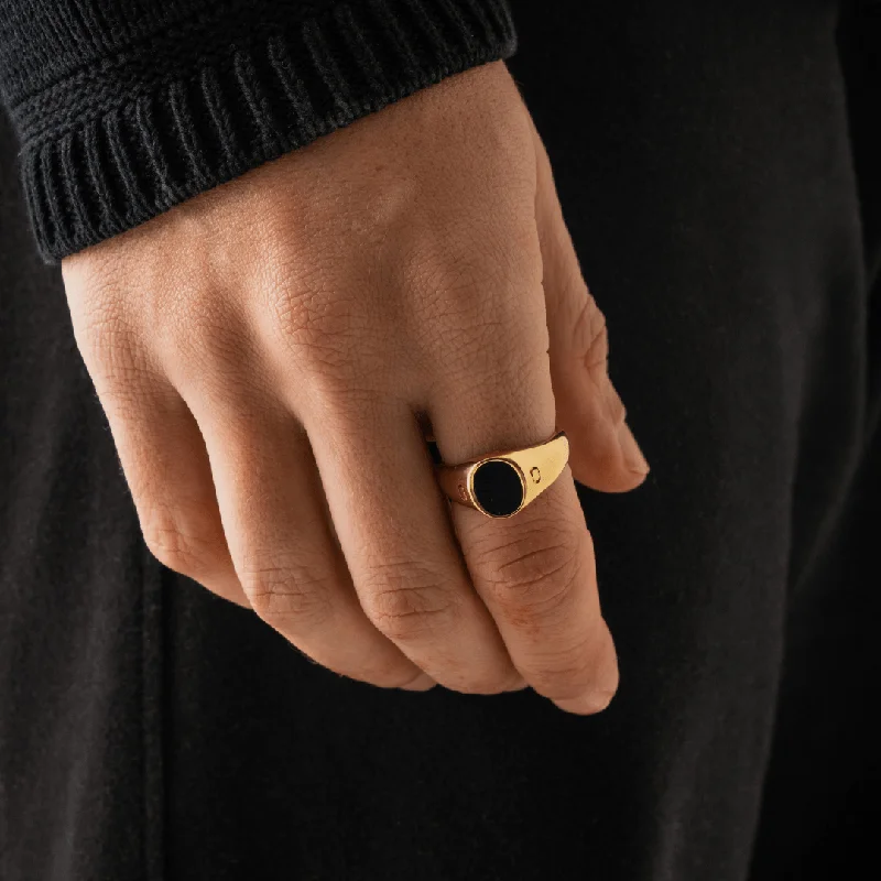 oval-stone-ring-gold