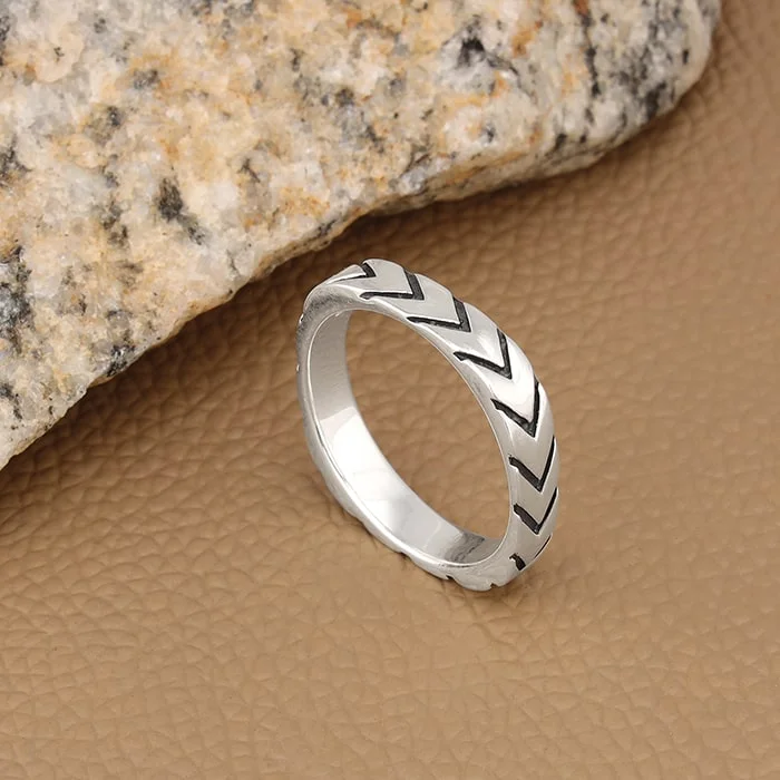 oxidised-silver-classic-arrow-ring-for-him