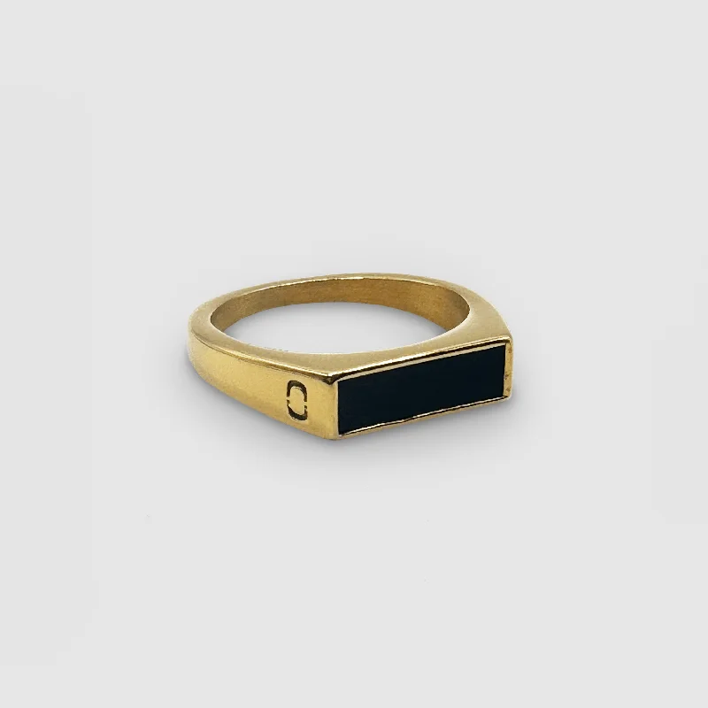 rectangle-stone-ring-gold